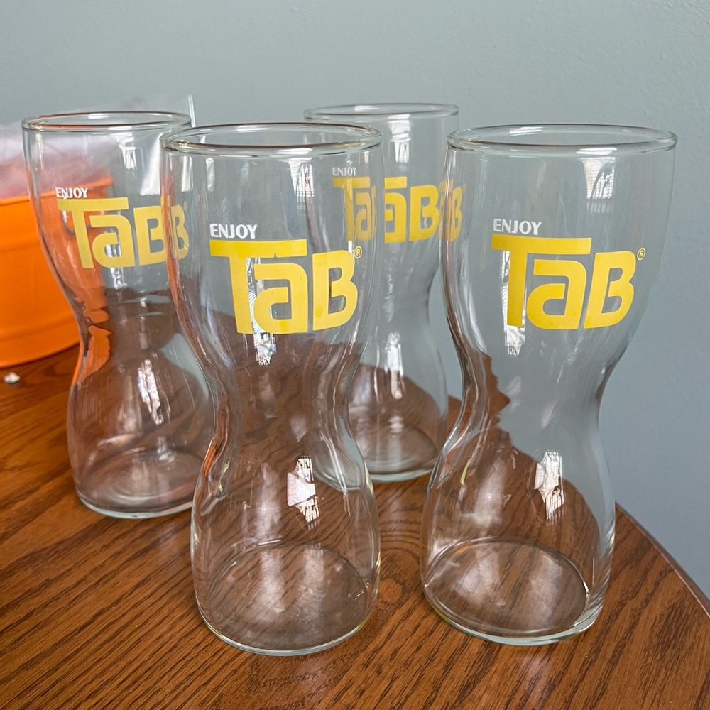 TAB cola glasses (4)